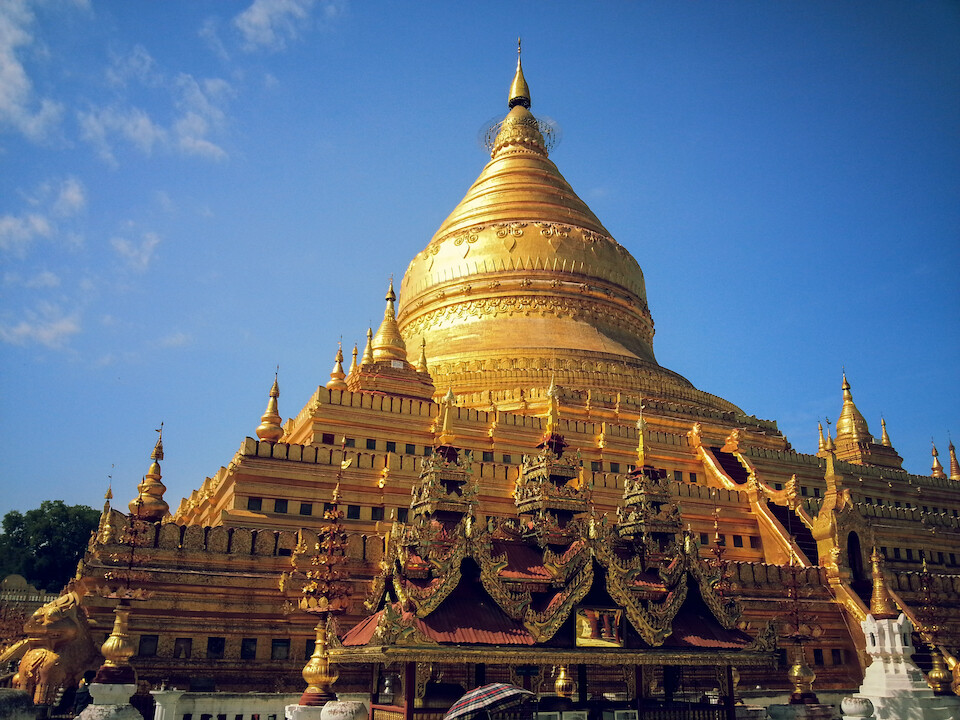 A modern golf-lead covered pagoda in Bagan.