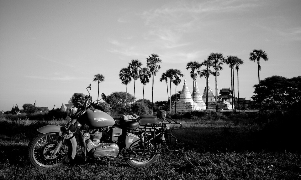 My trusty stead at the pagodas of Bagan.